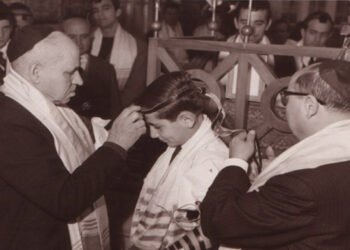 اليهودي من منظور روايتين إشكاليتين