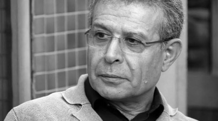 كيف يفكر الفلاسفة بينما البشرية وراء القضبان؟