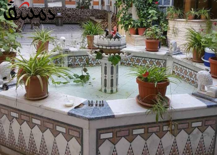 دمشقُ‭ ‬المقيمة‭ ‬في‭ ‬الشاعر.. البيتُ‭ ‬المقيم‭ ‬في‭ ‬دمشق‭ ‬