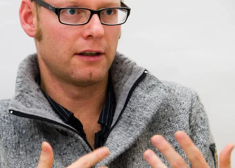 Stephan Milich: Grenzüberschreitende Reflektionen über ältere und neue Literaturen der Flucht und des Exils