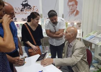 رفيق الطيور التي لازمته من بيته الشامي إلى قبره الفرنسي.. خيري الذهبي الروائي السوري الأنيق والمختلف