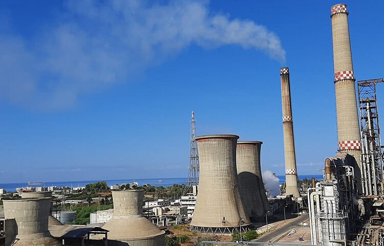 مصفاة بانياس: جاهزون لتكرير النفط حال وصول الشحنات