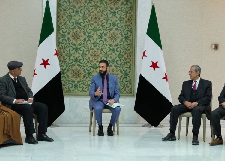 الشرع يلتقى وفداً من السويداء وسط أنباء عن اتفاق بشأن المحافظة