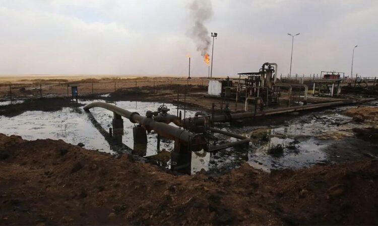 دمشق تعتزم تشكيل لجان لتسلم حقول النفط من قسد