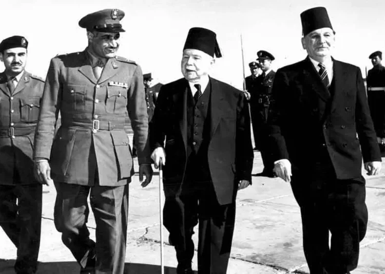 سنواتٌ ضاريات.. ومشاريع تتصارع لتأسيس “نظام مناسب” في دمشق