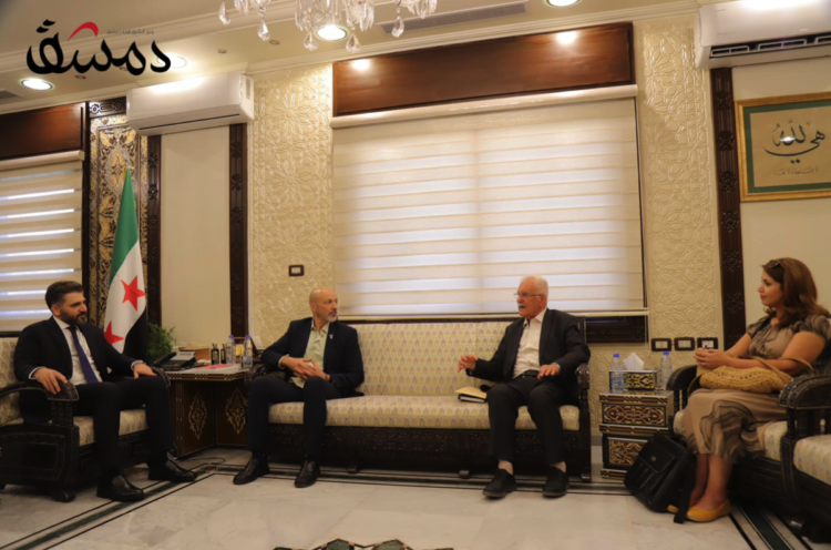 وزير الثقافة السوري يستقبل وفداً من مؤسسة دمشق للفكر والتنمية