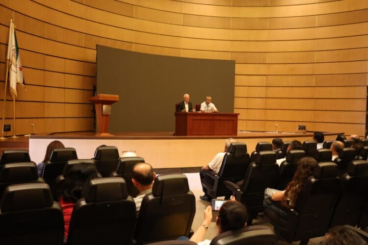جورج صبرة عضو مجلس أمناء مؤسسة دمشق محاضراً في مركز الدراسات الاستراتيجية بجامعة دمشق