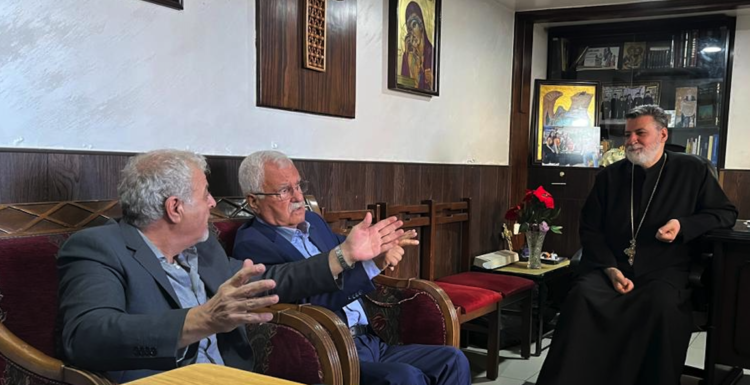 “دمشق” تكرّم كنيسة مار الياس الحيّ بدرع الأب باولو دالوليو