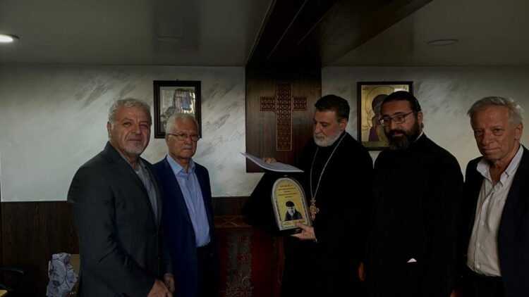 “دمشق” تكرّم كنيسة مار الياس الحيّ بدرع الأب باولو دالوليو