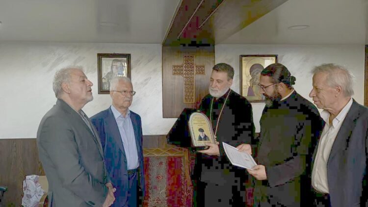 “دمشق” تكرّم كنيسة مار الياس الحيّ بدرع الأب باولو دالوليو