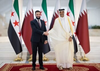 الرئيس الشرع يجدد تضامن سوريا مع قطر بعد لقائه الأمير تميم