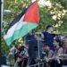 علم فلسطين يفجّر توتراً بين إسبانيا وإسرائيل.. ونجم برشلونة في واجهة الجدل