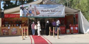 مهرجان “أهلاً بالربيع” في النشابية ينعش الأسواق الريفية بحسومات تصل إلى 30%