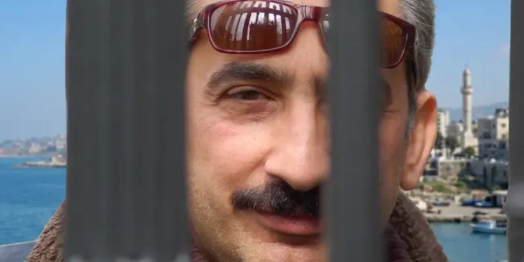 منذر المصري: حنين اللاذقية في سيرة شاعر يكتب البحر والمدينة