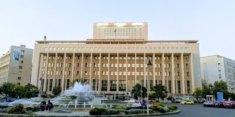 حاكم مصرف سوريا المركزي: استبدال أكثر من 63% من العملة وتمديد المهلة شهراً إضافياً