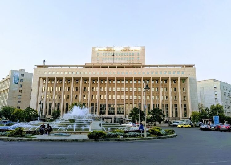 حاكم مصرف سوريا المركزي: استبدال أكثر من 63% من العملة وتمديد المهلة شهراً إضافياً