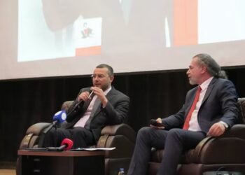 منير الربيع: سوريا تستحق فرصة جديدة لبناء دولة المواطنة والديمقراطية