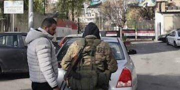 جريدة الأخبار اللبنانية تفتح النار على الطائفة العلوية