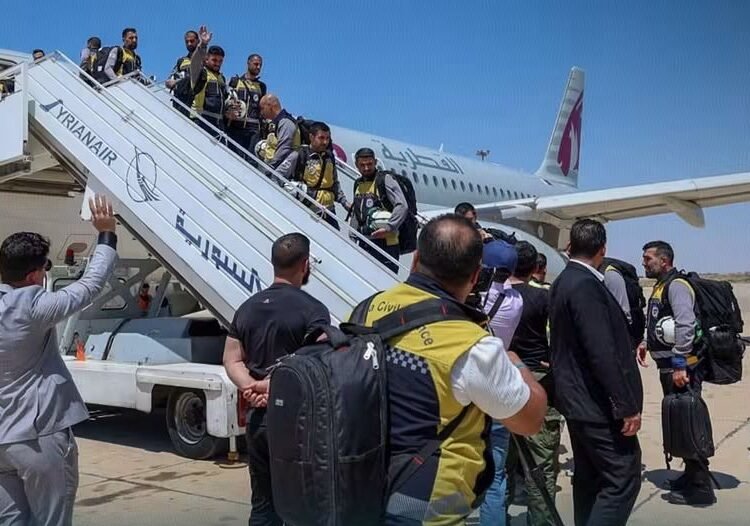 للمرة الأولى.. فريق إنقاذ سوري يغادر إلى فنزويلا للمشاركة في عمليات الإغاثة بعد الزلزال