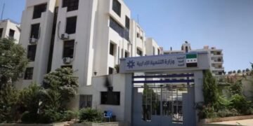 وزير الطاقة يُقرّ توصيات اللجنة الدائمة لتحديد أسعار المواد البترولية والثروات المعدنية