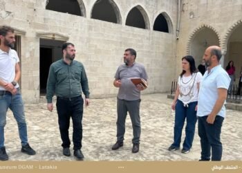 وفد من وزارة الثقافة يتفقد واقع العمل في دائرة آثار اللاذقية ويبحث سبل تطوير الأداء وحماية التراث
