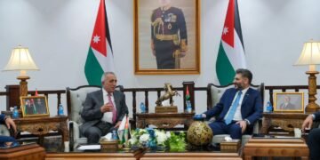 وزير الثقافة يجري مباحثات في عمّان لتعزيز الشراكة الثقافية ويزور أبرز المؤسسات الثقافية الأردنية