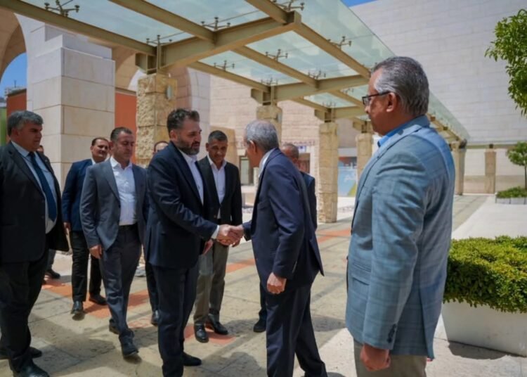 وزير الثقافة السوري يطّلع على الإرث الحضاري في جبل القلعة والقصر الأموي ومتحف الأردن خلال زيارته إلى عمّان