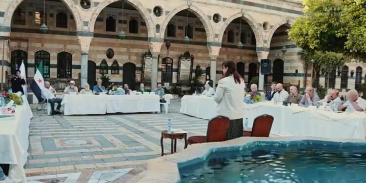 وزارة الثقافة تفتح باب الحوار مع الفنانين التشكيليين في دمشق لتعزيز تطوير المشهد الثقافي