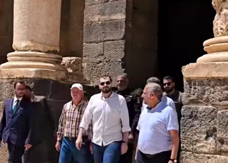 نائب وزير الثقافة يختتم جولة موسعة في بصرى الشام ويبحث خطة مشتركة لحماية الإرث الحضاري وتطوير العمل الثقافي