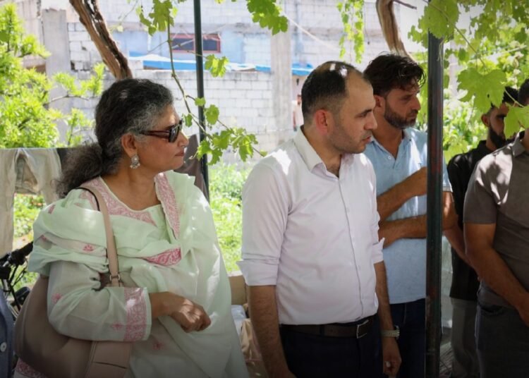 وفد حقوقي يزور التريمسة في ذكرى المجزرة ويؤكد أهمية توثيقها ومحاسبة المسؤولين
