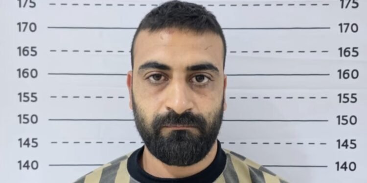 الداخلية السورية تعلن توقيف ضابط سابق متهم بارتكاب جرائم حرب ونشاطات تخريبية