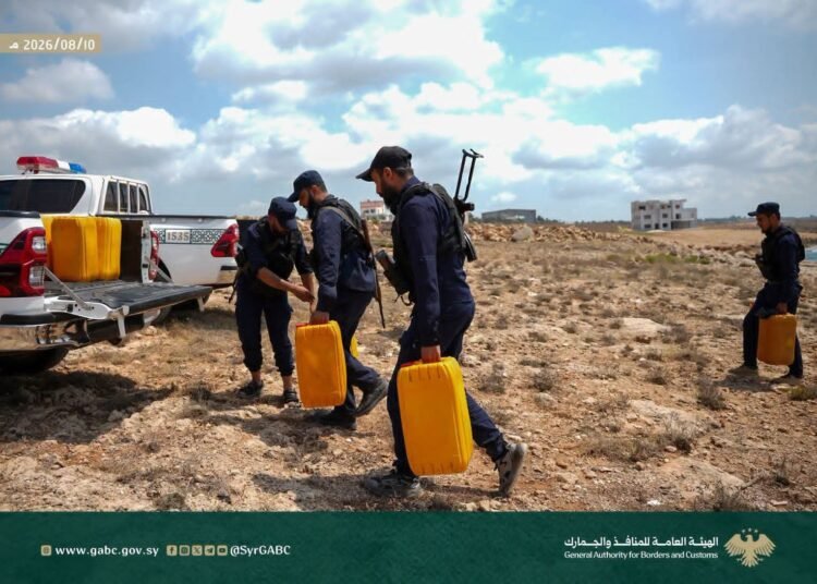 إحباط محاولة تهريب المازوت عبر الساحل السوري وتوقيف متورطين بينهم ضابط سابق