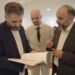 بين الحرف وأهله.. وزير الثقافة يتابع فعاليات الملتقى السوري لفن الخط العربي والزخرفة في دمشق