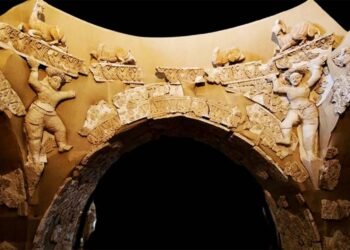 بهلوان قصر هشام يحضر في مجسّمين متوازنين