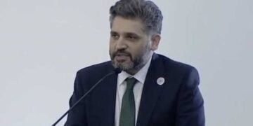 وزير الثقافة محمد ياسين الصالح لمنصة دمشق الإخبارية: مهرجان دمشق الدولي للشعر يمثل عودة التموضع الثقافي لسوريا